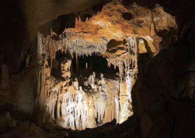 nova il·luminació de les Coves Meravelles de Benifallet